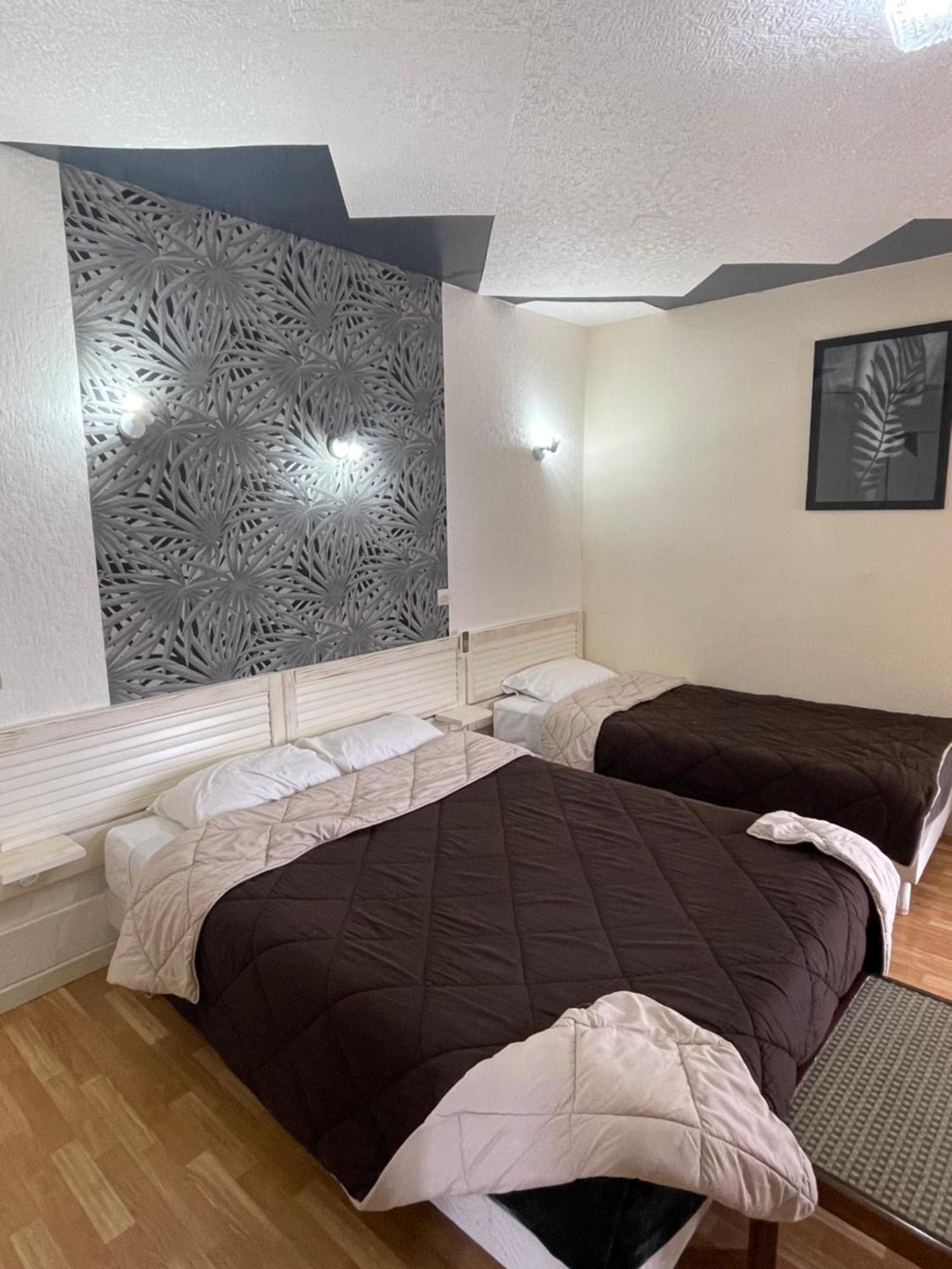 Hotel Auberge Des Charmilles Sainte-Soulle Habitación foto